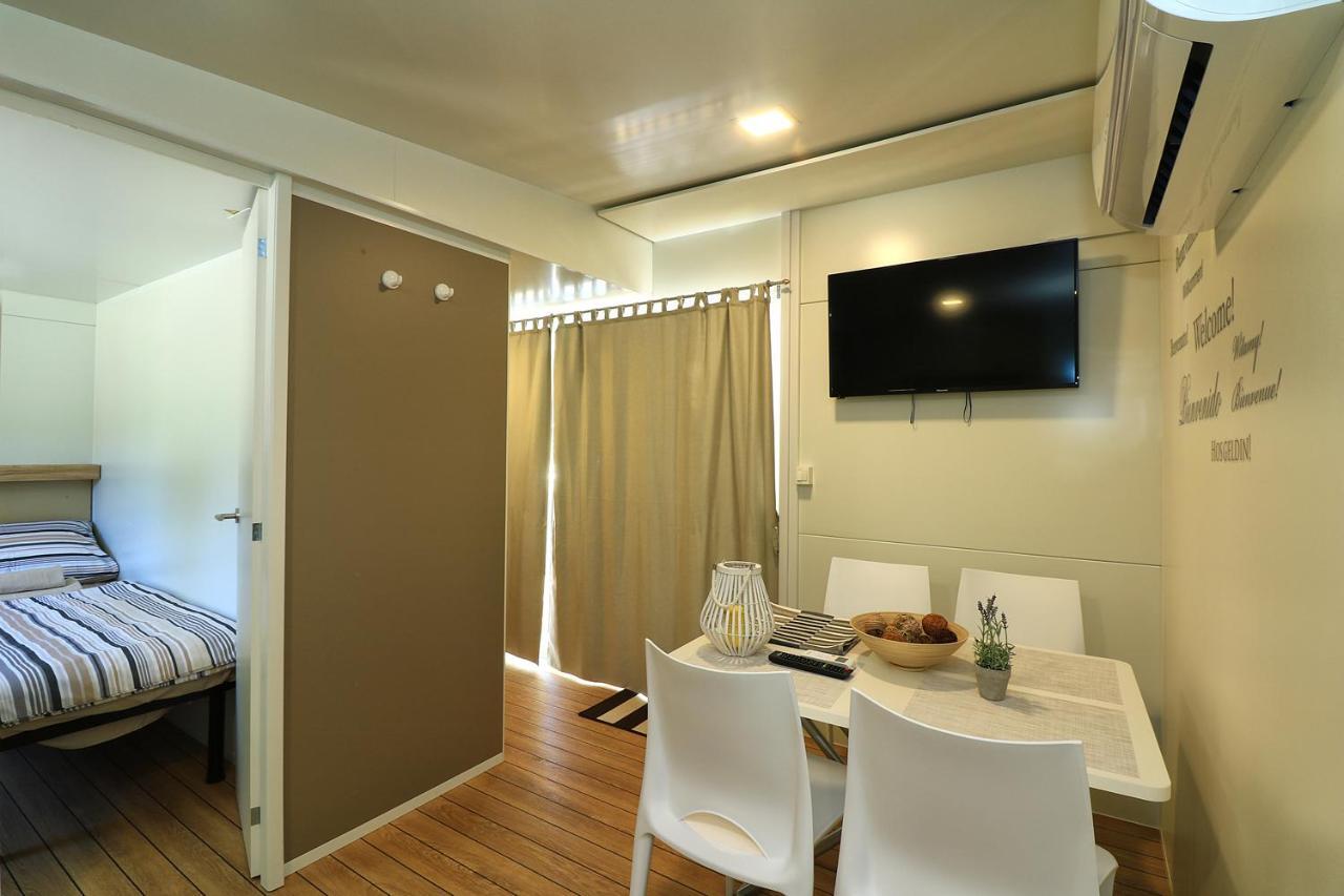 Mobil Homes Malufi 266 Jezera Exterior photo